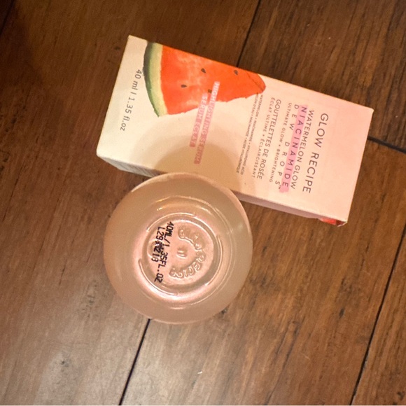 Watermelon Glow Niacinamide Dew Drops - Picture 5 of 6